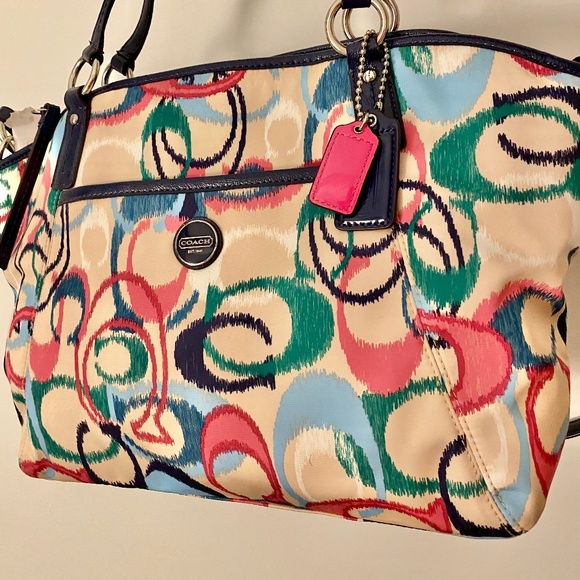 Coach Ikat Print Signature C Pocket Tote - Picture 1 of 4